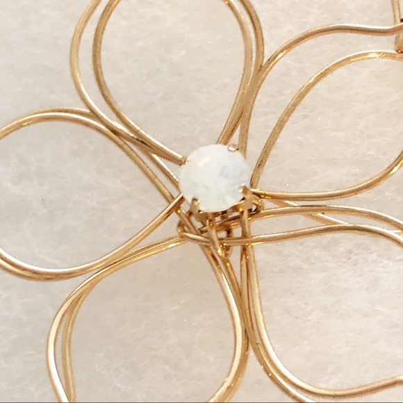 Gold Tone Wire Gardenia Flower Hoop Earrings with jewel - Picture 4 of 13